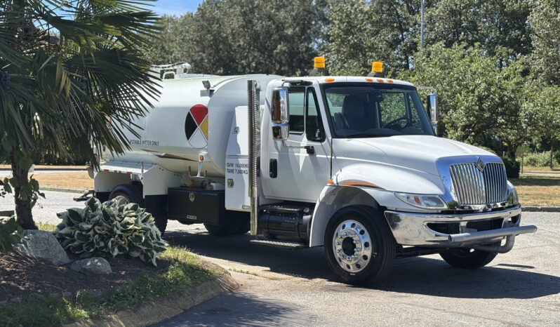 
								2008 International 4300 full									