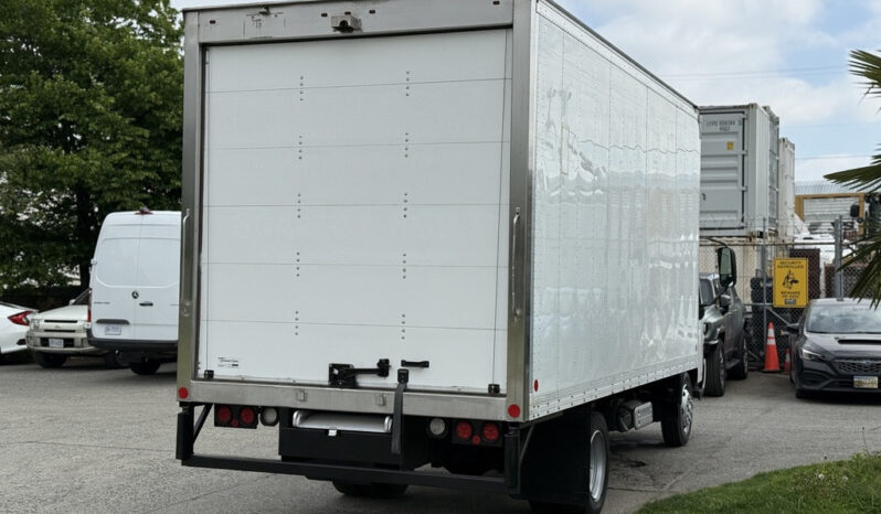 
								2018 Hino 195 full									