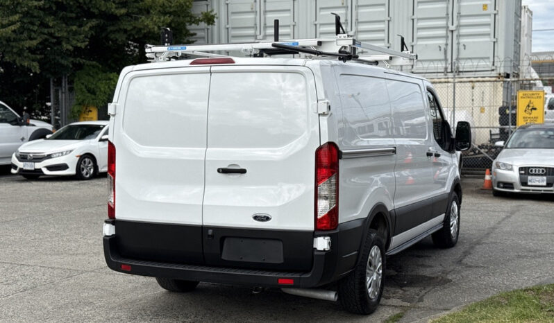 
								2023 Ford Transit full									