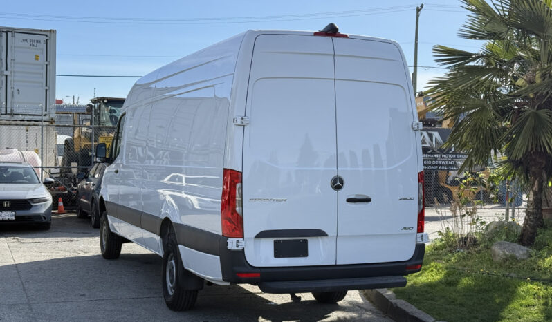 
								2024 Mercedes-Benz Sprinter full									
