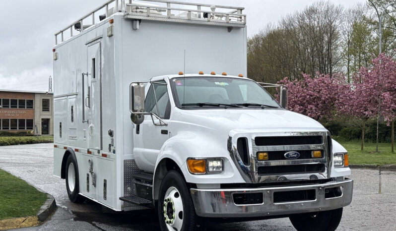 
								2011 Ford F650 full									