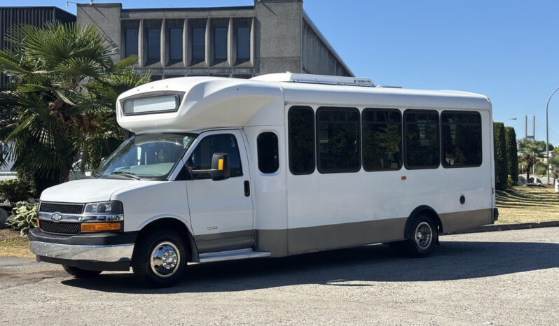 
								2017 Chevrolet Express 4500 full									