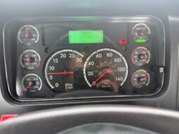 
										2016 Freightliner 108SD full									