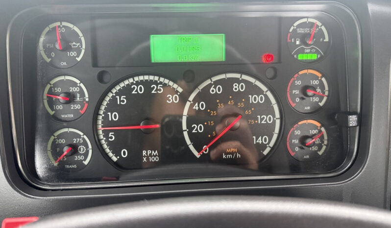 
								2016 Freightliner 108SD full									