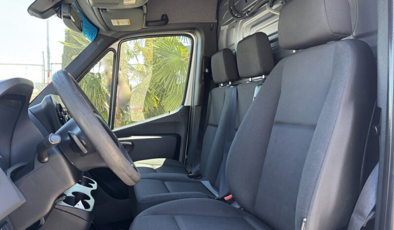 
								2019 Mercedes-Benz Sprinter full									
