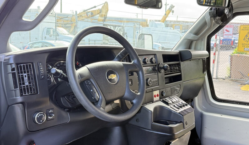 
								2020 Chevrolet Express full									