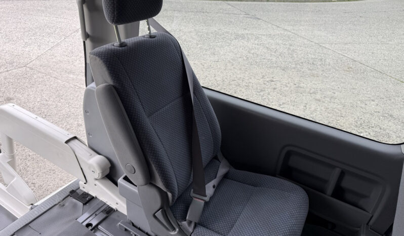 
								2009 Toyota Hiace full									