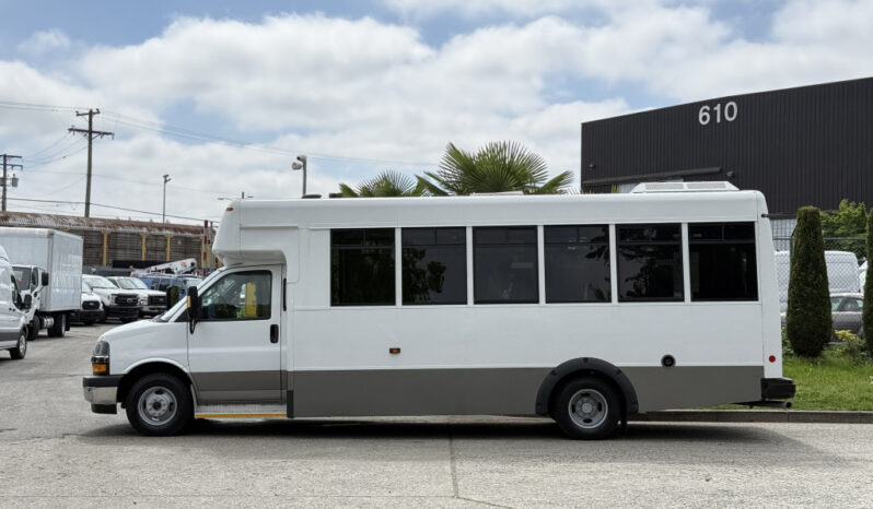 
								2020 Chevrolet Express full									