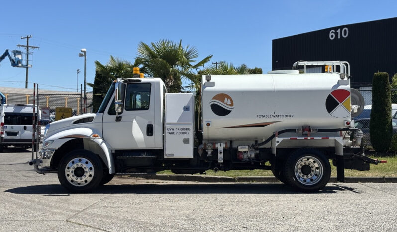 
								2008 International 4300 full									
