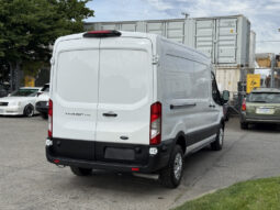 
										2022 Ford Transit full									