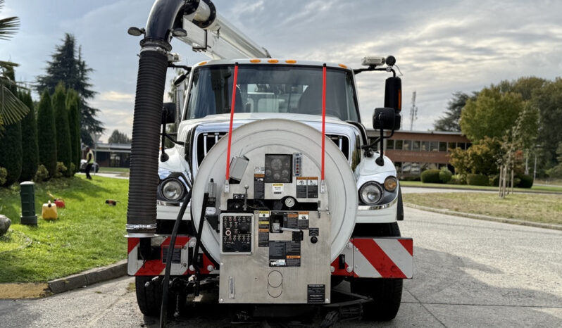 
								2014 International WorkStar full									