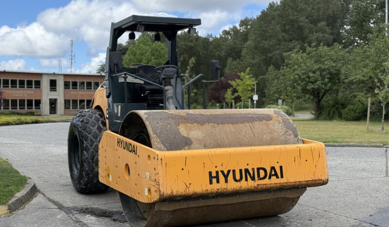 
								2020 Hyundai HR full									