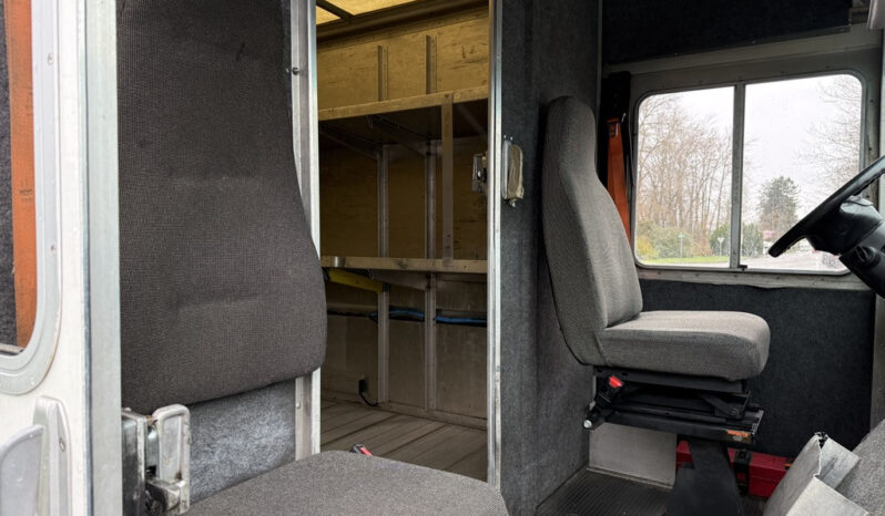 
								2012 Ford E-450 Super Duty full									