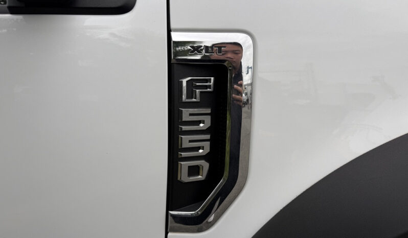 
								2020 Ford F-550 full									