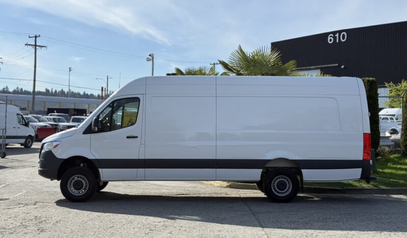 
								2024 Mercedes-Benz Sprinter full									