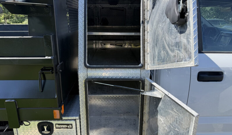 
								2019 Ford F-550 full									