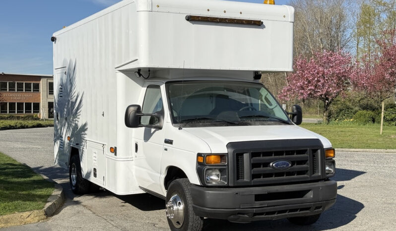 
								2012 Ford E-450 Econoline Super Duty full									