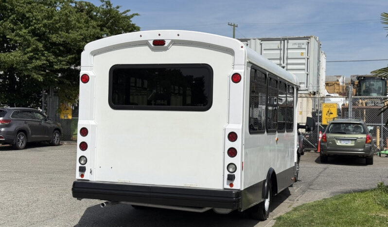 
								2017 Chevrolet Express full									