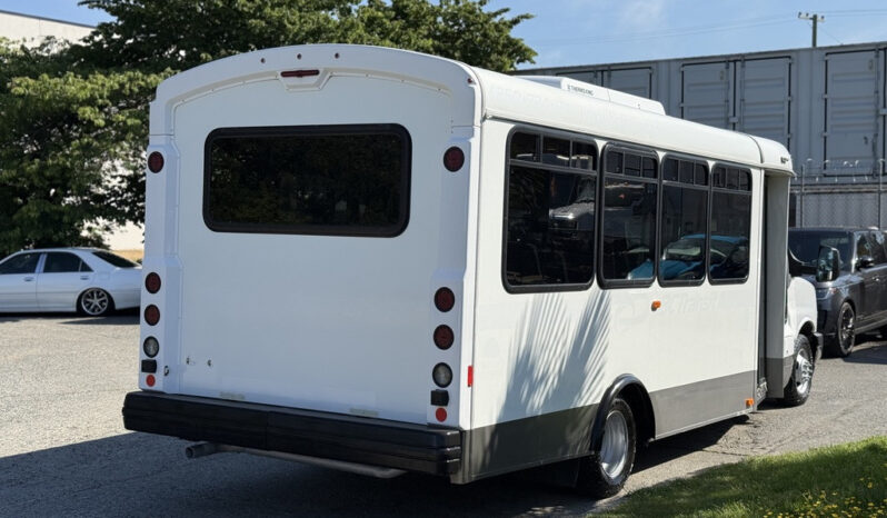 
								2017 Chevrolet Express full									