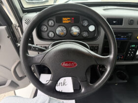 2016 Peterbilt 348