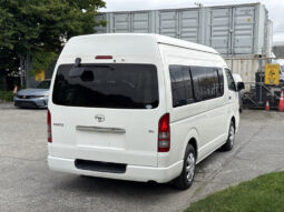 
										2009 Toyota Hiace full									