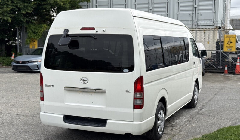
								2009 Toyota Hiace full									