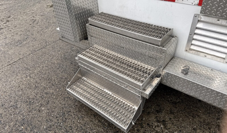 
								2011 Ford F650 full									
