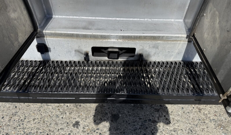 
								2009 Kenworth T270 full									