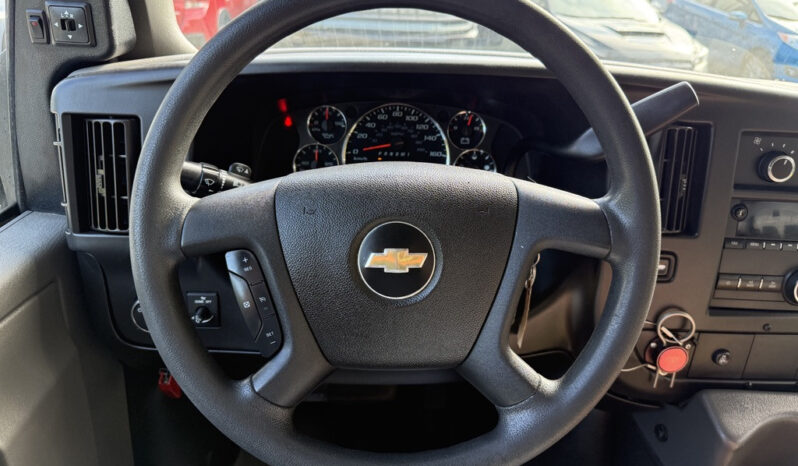 
								2020 Chevrolet Express full									