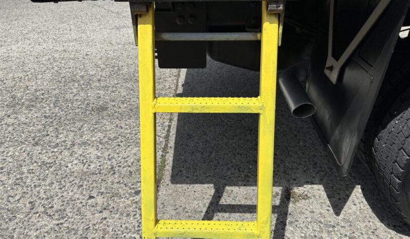 
								2017 Ford F-550 full									