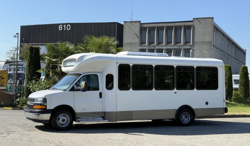 
								2017 Chevrolet Express full									