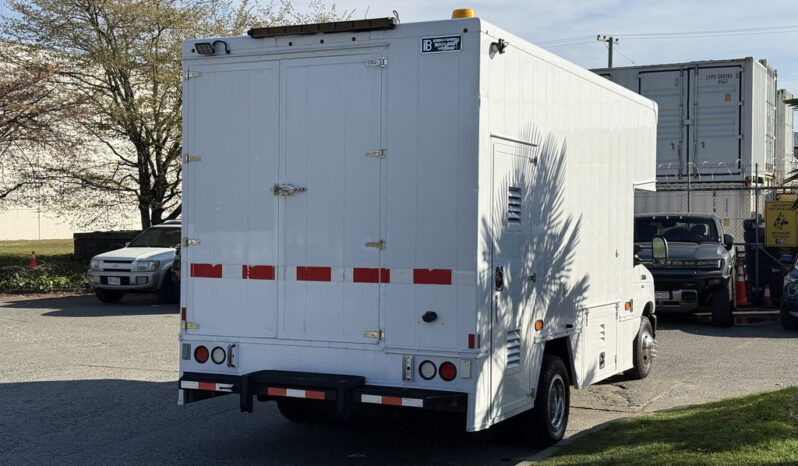 
								2012 Ford E-450 Econoline Super Duty full									