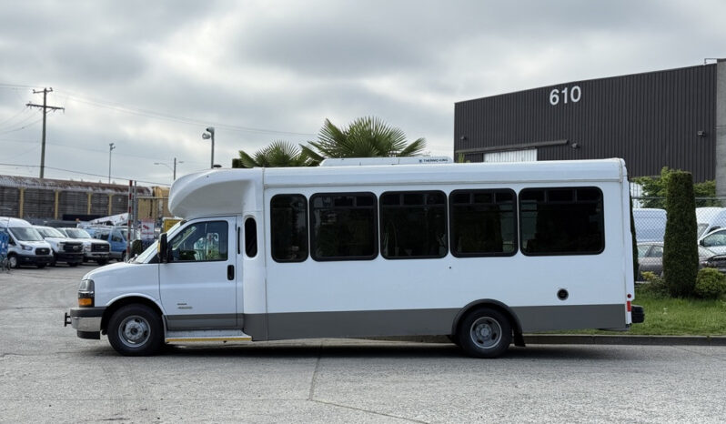 
								2020 Chevrolet Express full									