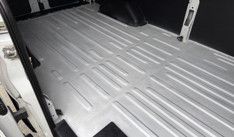 
								2022 Ford Transit full									