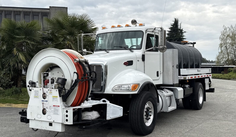 
								2016 Peterbilt 348 full									
