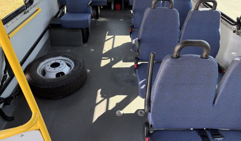 
								2017 Chevrolet Express full									