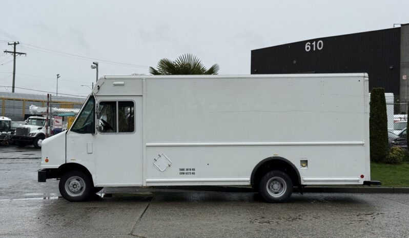 
								2012 Ford E-450 Super Duty full									