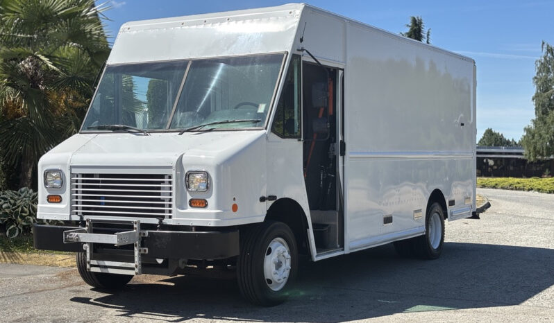 
								2019 Freightliner MT45 full									
