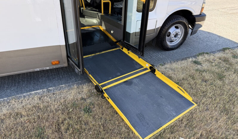 
								2017 Chevrolet Express full									