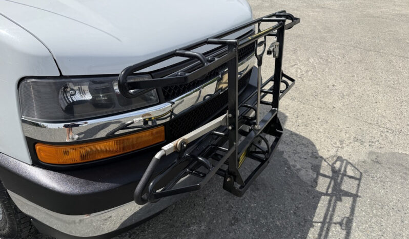 
								2017 Chevrolet Express full									