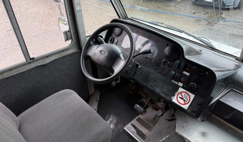 
								2012 Ford E-450 Super Duty full									
