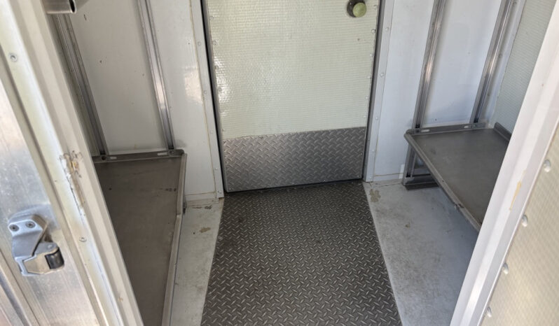 
								2019 Freightliner MT45 full									