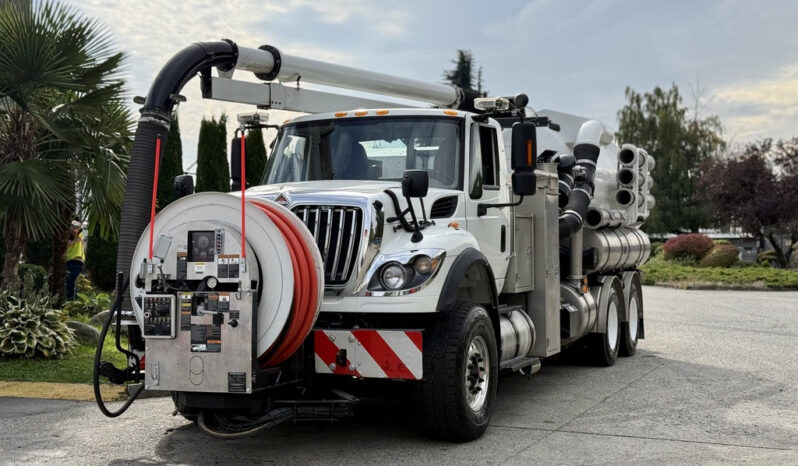 
								2014 International WorkStar full									