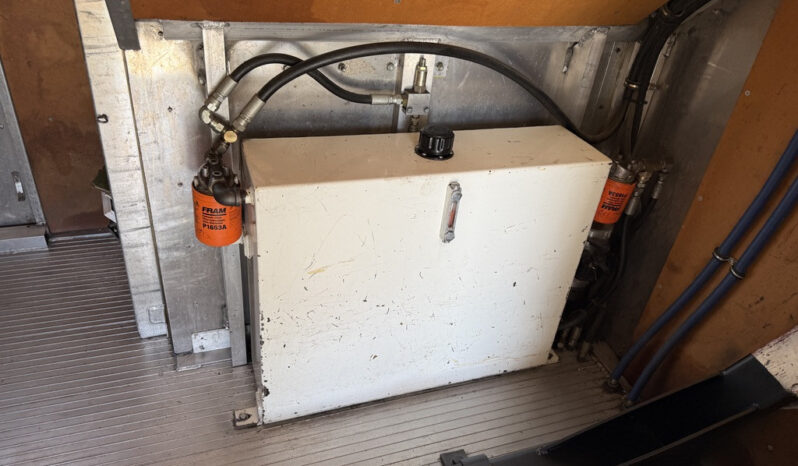 
								2009 Kenworth T270 full									