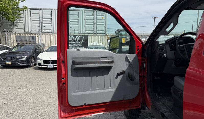 
								2013 Ford F-550 full									
