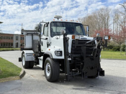 
										2016 Freightliner 108SD full									