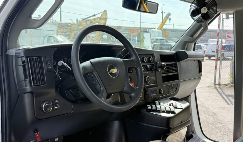 
								2020 Chevrolet Express full									