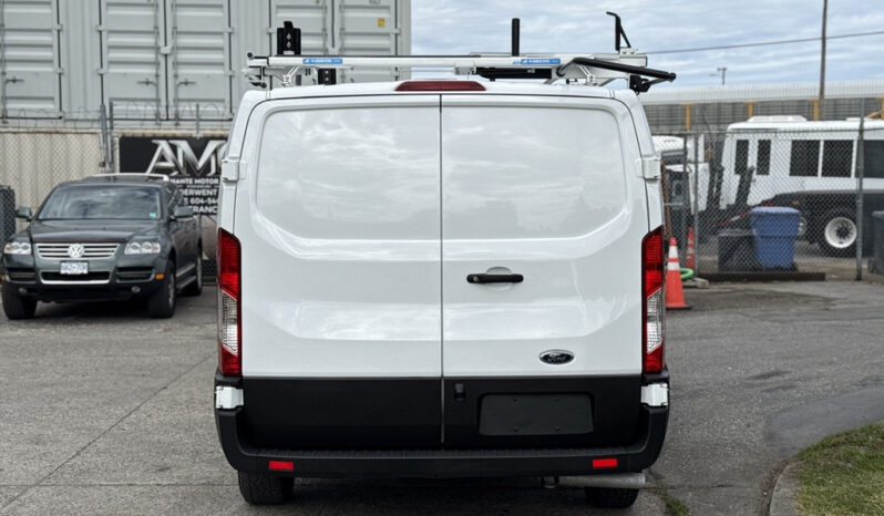 
								2023 Ford Transit full									