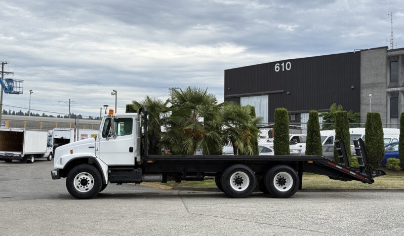 
								1998 Freightliner FL80 full									