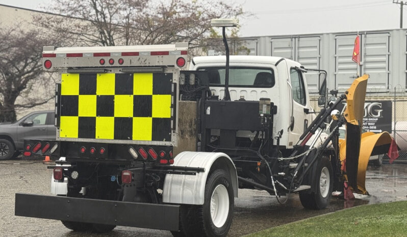 
								2016 Freightliner 108SD full									